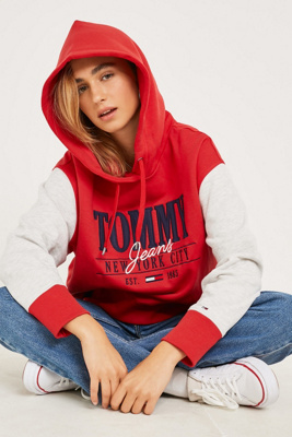 tommy jeans cropped logo hoodie