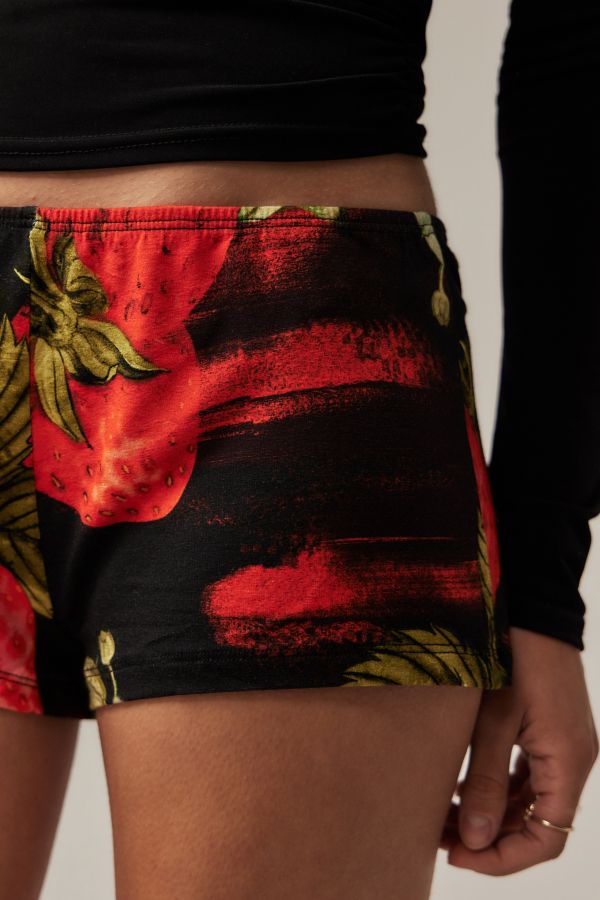 Vista de diapositivas: 2: Jaded London Camarosa Pantalones Cortos Mini Estampado de Fresa