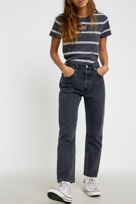 levi's 501 cropped black jeans