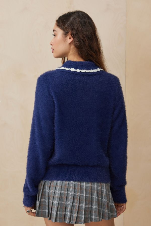 Vista diapositiva: 4: Daisy Street UO Exclusive Hello Kitty Brushed Knit Jumper