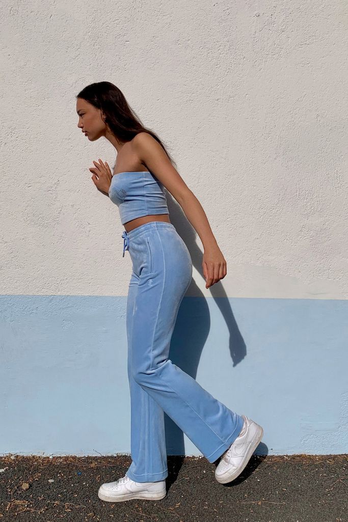 Juicy Couture Uo Exclusive Ausgestellte Jogginghose In Blau Urban Outfitters De