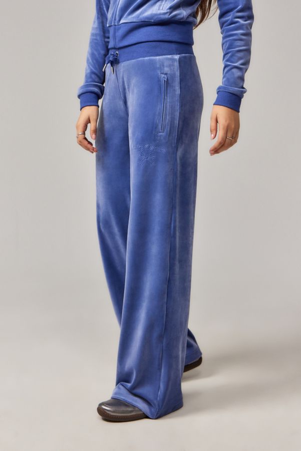 Slide View: 3: Juicy Couture UO Exclusive Blue Joggers