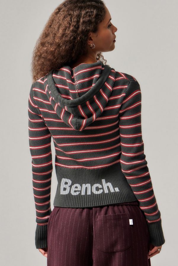 Slide View: 4: Cardigan tricoté Raken UO Exclusive Bench