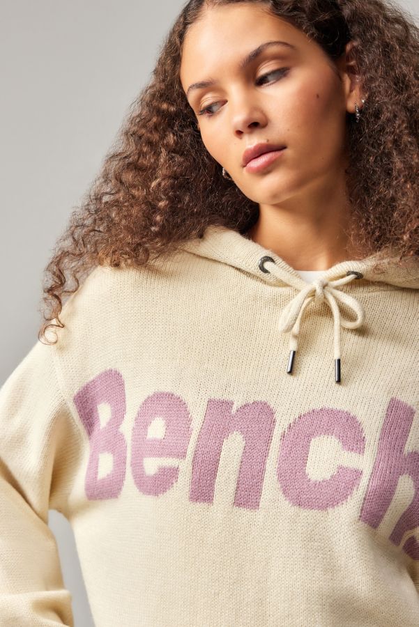 Slide View: 2: Bench UO Exklusiv Jenrah Strick Kapuzenpullover