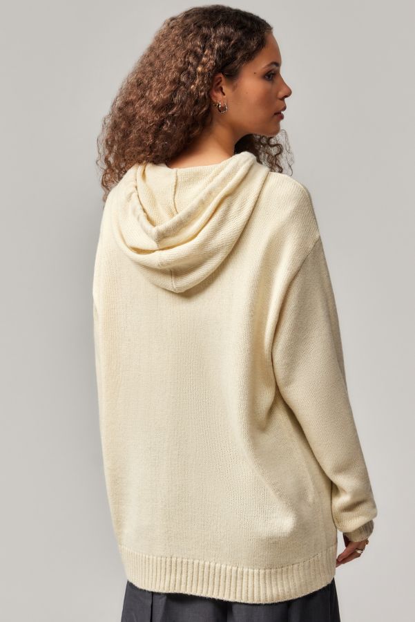 Slide View: 5: Bench UO Exklusiv Jenrah Strick Kapuzenpullover