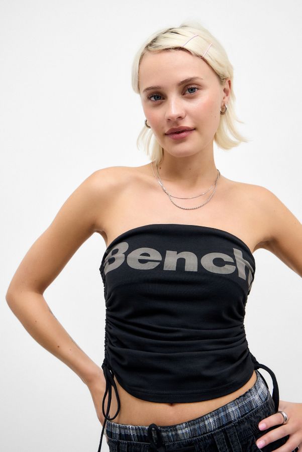 Vista diapositiva: 1: Bench UO Exclusive Elivia Tube Top