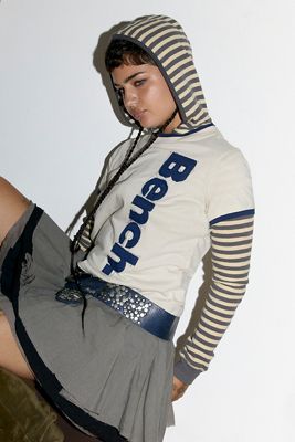 Bench UO Exklusives Nile Doppellagiges T-Shirt