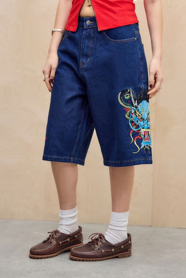 Slide View: 4: Short en jean de skateur Ed Hardy Medusa