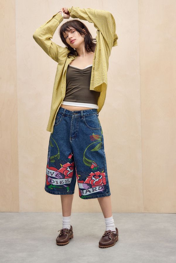 Vista de diapositivas: 2: Pantalones Cortos Relajados Cherry Ed Hardy