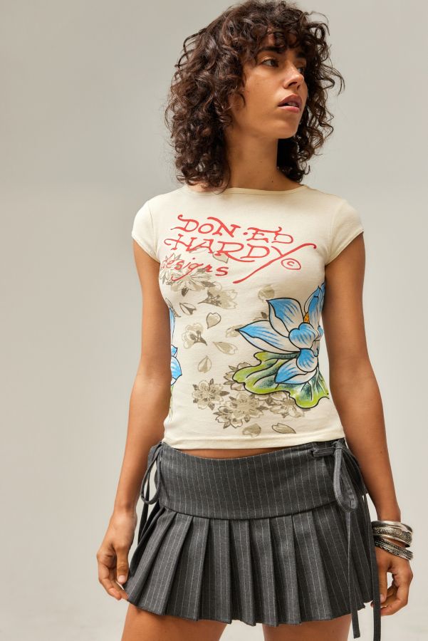 Vista diapositiva: 1: Ed Hardy UO Esclusiva Floreale Baby T-Shirt