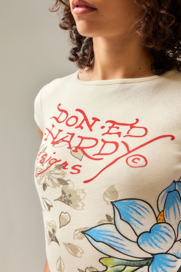 Vista diapositiva: 4: Ed Hardy UO Esclusiva Floreale Baby T-Shirt