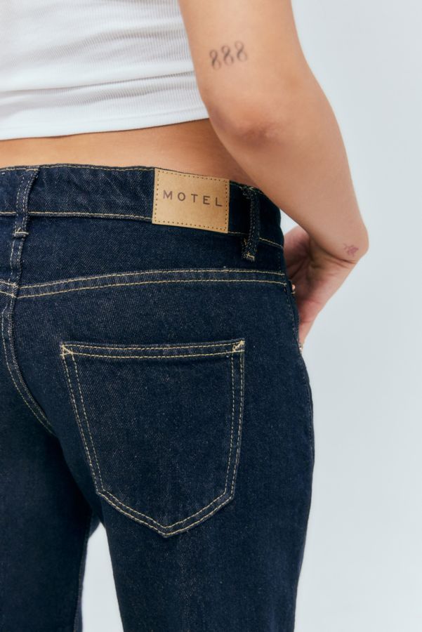 Slide View: 3: Motel Dunkelblau Denim Niedrige Taille Parallel Jeans