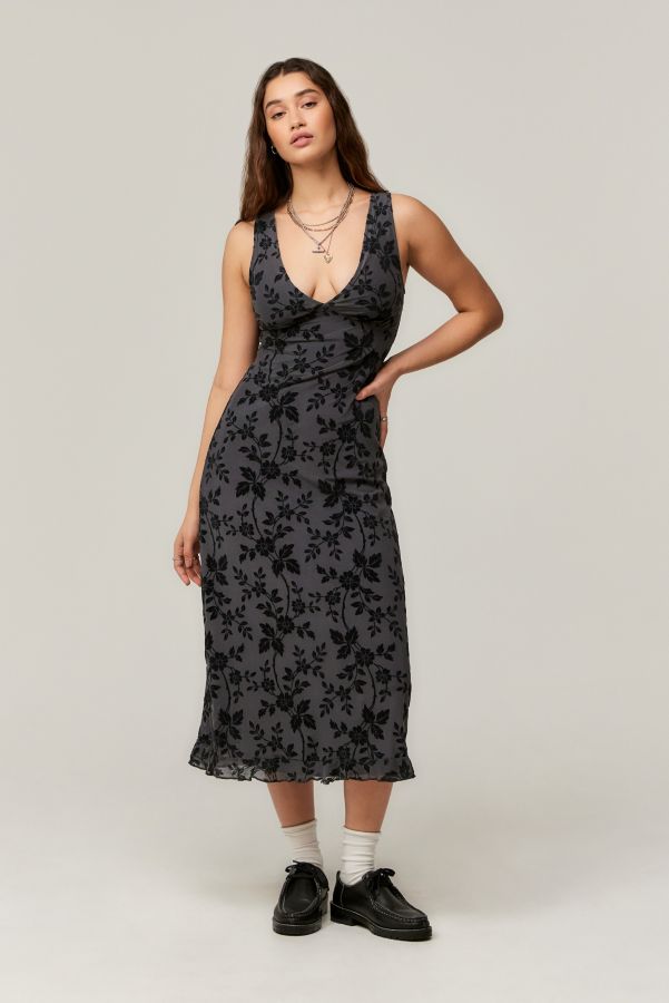 Slide View: 1: Motel UO Exklusiv Gabriella Midi Kleid