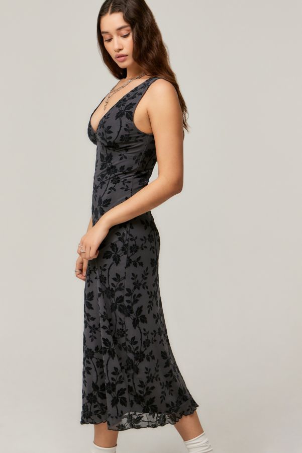 Slide View: 2: Motel UO Exklusiv Gabriella Midi Kleid