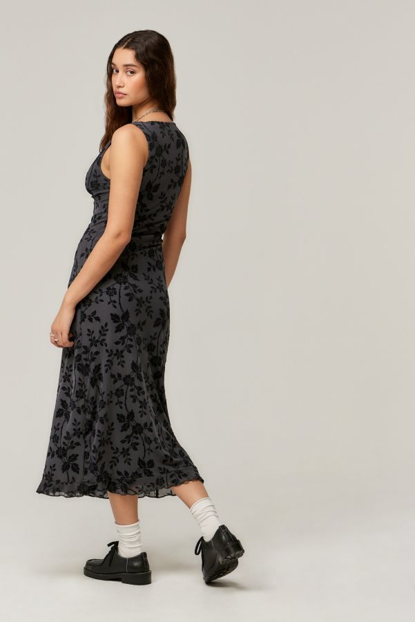 Slide View: 4: Motel UO Exklusiv Gabriella Midi Kleid