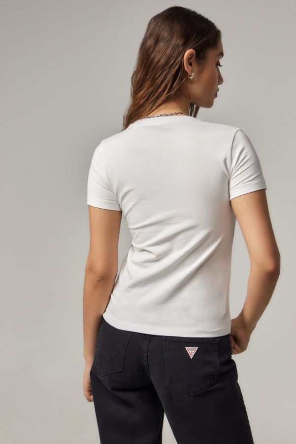 Vista de diapositivas: 4: Camiseta Icónica Blanca Guess Jeans