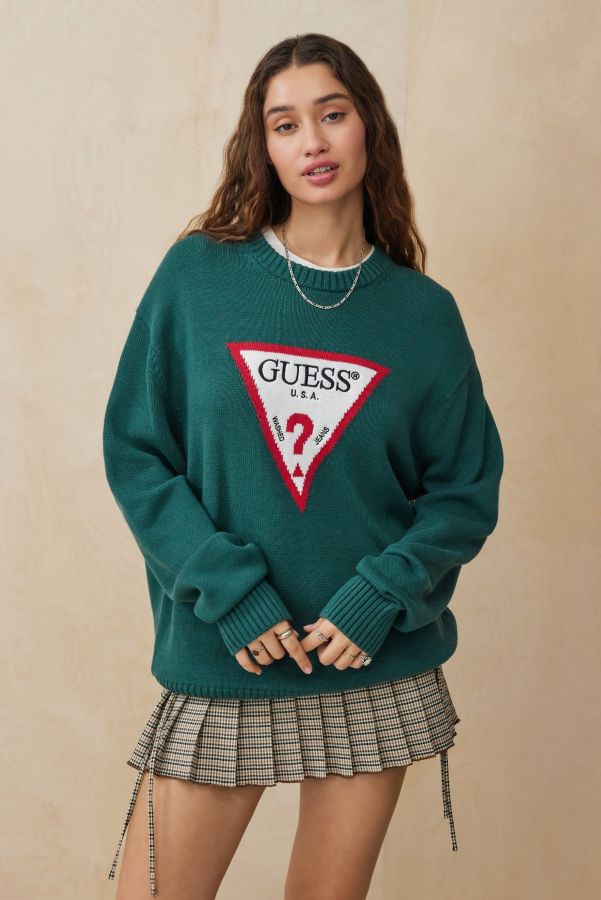 Vista de diapositivas: 1: Suéter Triangular Verde Exclusivo de Guess UO