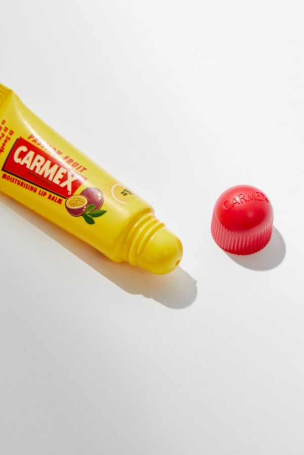 Vista diapositiva: 3: Carmex Frutto della passione SPF15 Balsamo per labbra in tubo