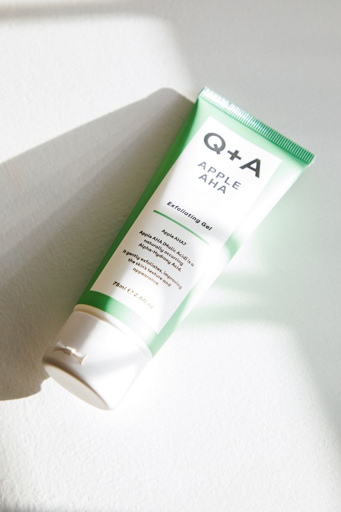 q-a-apple-aha-exfoliating-gel-urban-outfitters-fr
