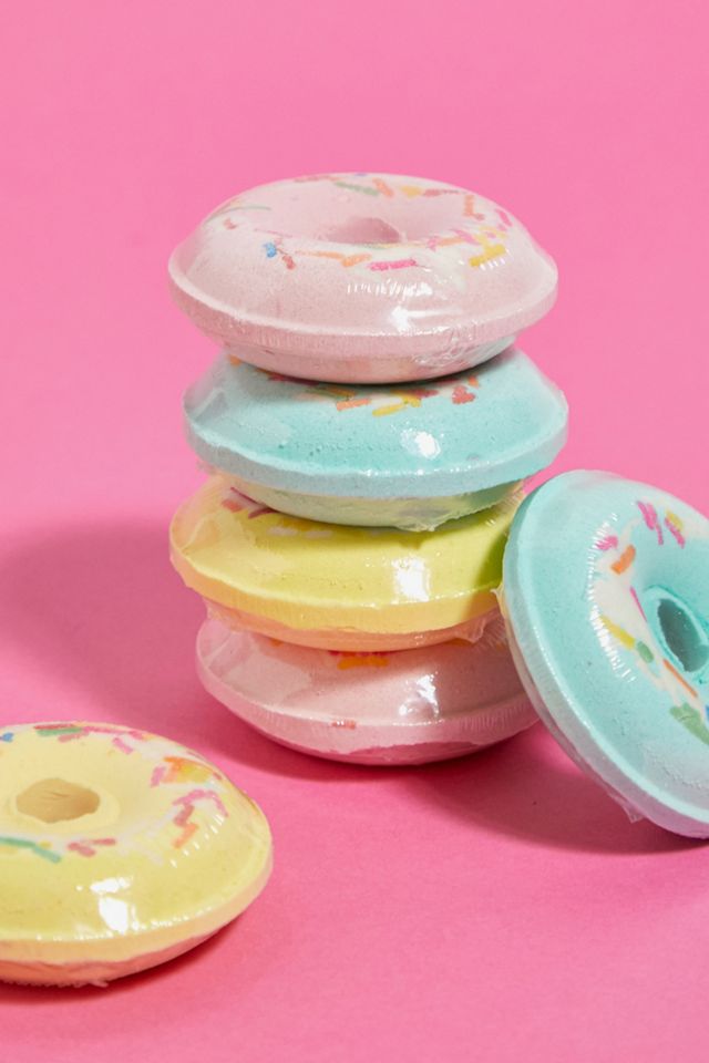Bubble T Donut Bath Bomb Fizzer Gift Set Urban Outfitters UK