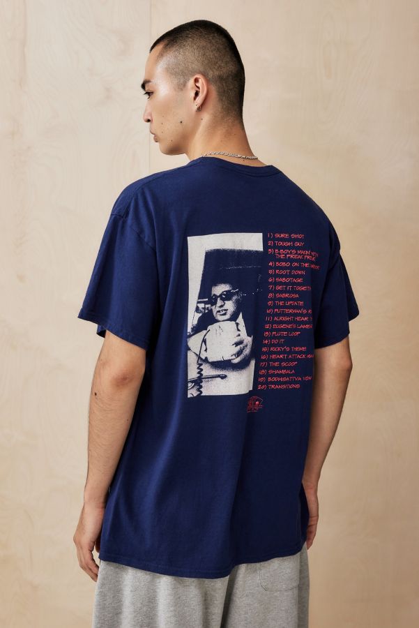 Slide View: 1: T-shirt UO Beastie Boys bleu marine