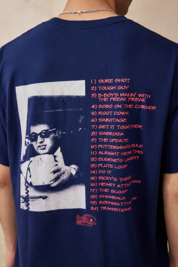 Slide View: 4: T-shirt UO Beastie Boys bleu marine