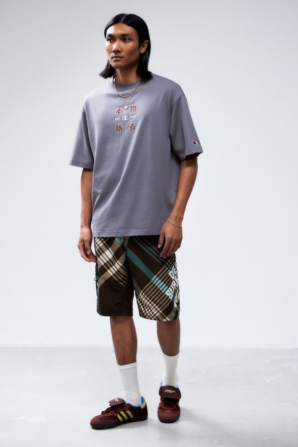 Slide View: 3: T-shirt japonais Champion UO Exclusive Concrete