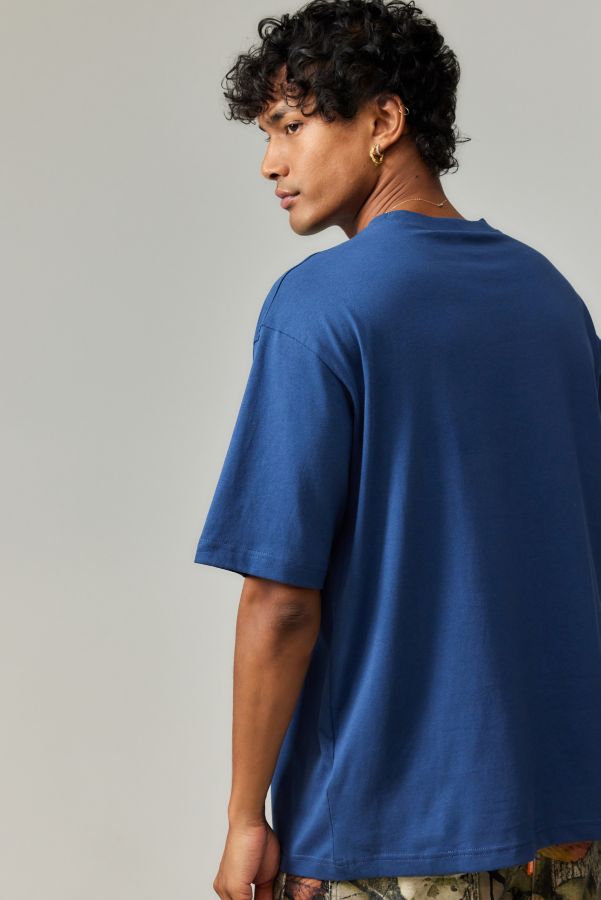 Slide View: 4: T-shirt Champion UO Exclusive bleu marine