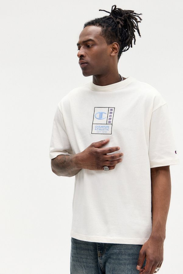 Slide View: 1: Champion UO Exclusive Ecru Japanese Box T-Shirt