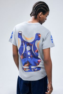 Camiseta UO X EveryYouth Tom Des Garçons Goldfish