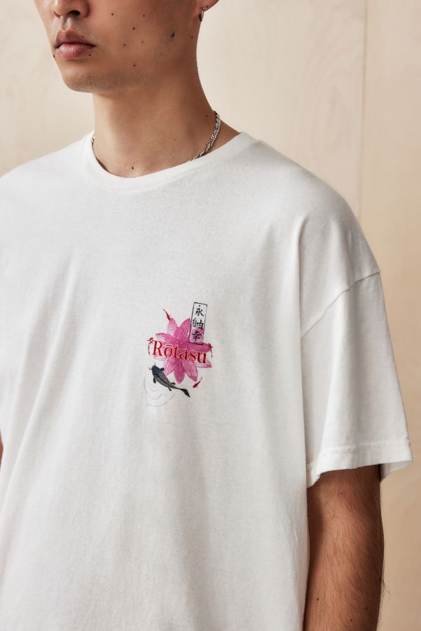 Slide View: 4: UO Rotasu Fisch T-Shirt