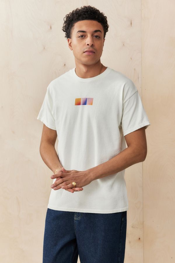 Slide View: 2: UO SHEET Catherine Buss T-SHIRT 