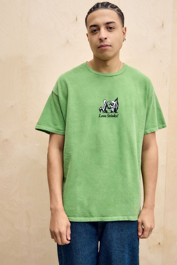 Slide View: 3: UO Green Love Stinks T-Shirt