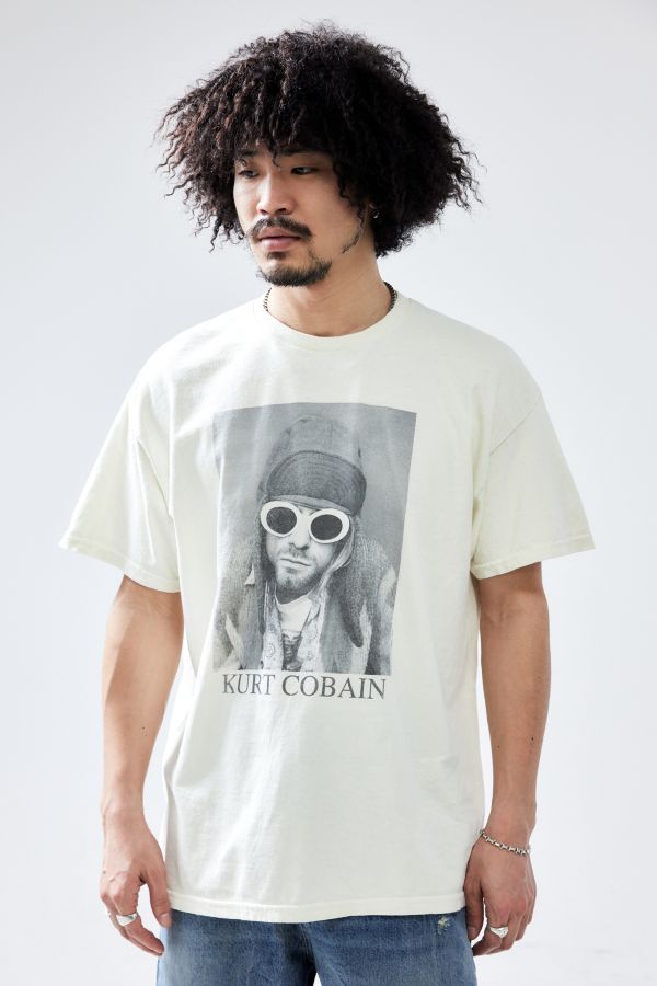 Slide View: 1: T-shirt UO Kurt Cobain