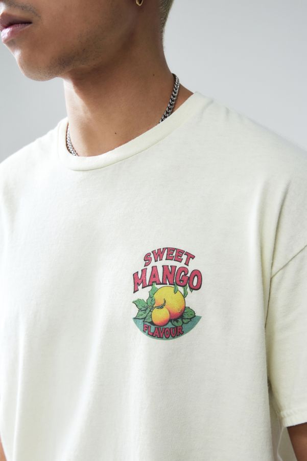 Slide View: 2: UO - T-shirt Sweet Mango écru 