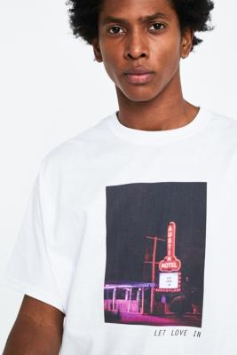 UO Let Love In T-Shirt | Urban Outfitters UK