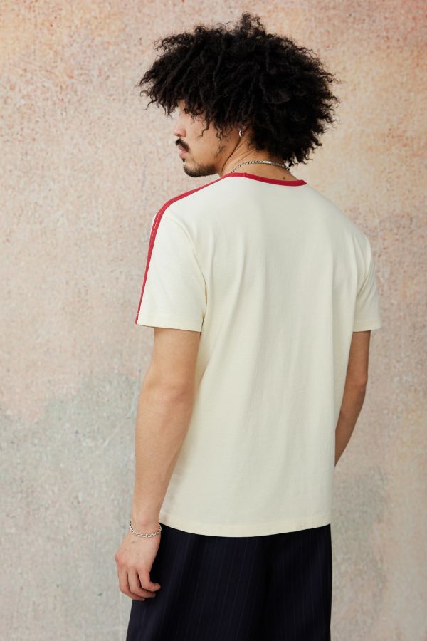 Slide View: 4: UO - T-shirt Athletico écru