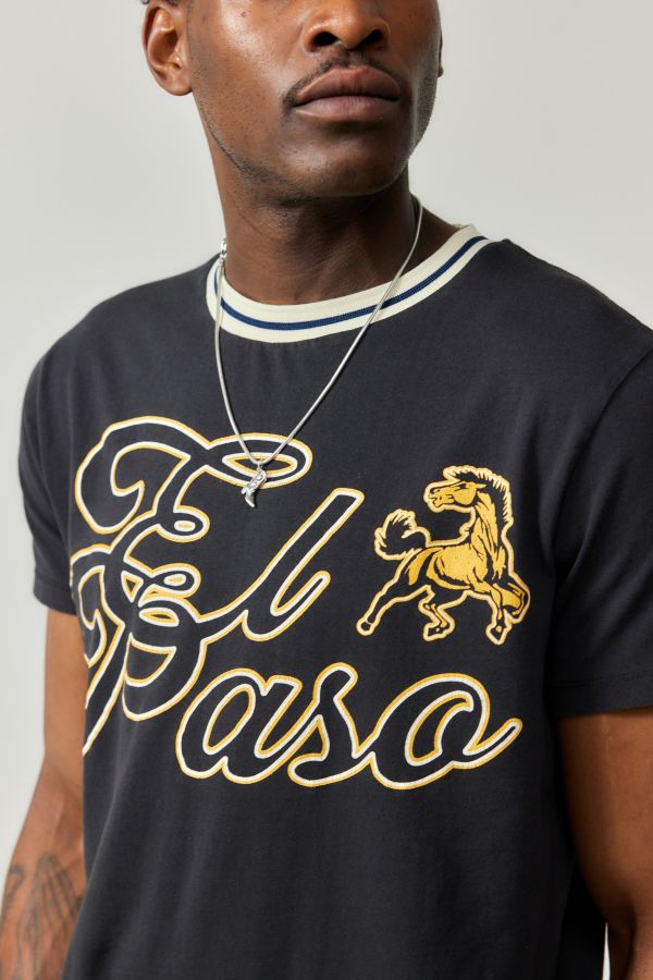 Slide View: 3: T-shirt UO El Paso