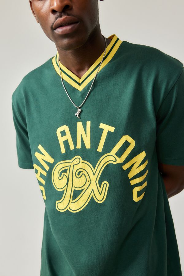 Slide View: 3: UO Vert San Antonio T-Shirt