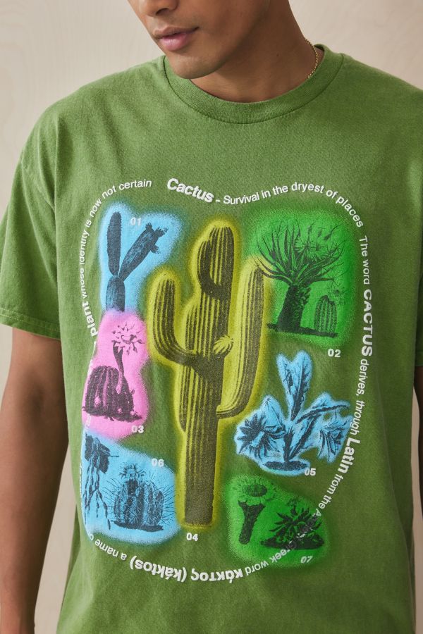 Slide View: 1: UO Grünes Kaktus T-Shirt