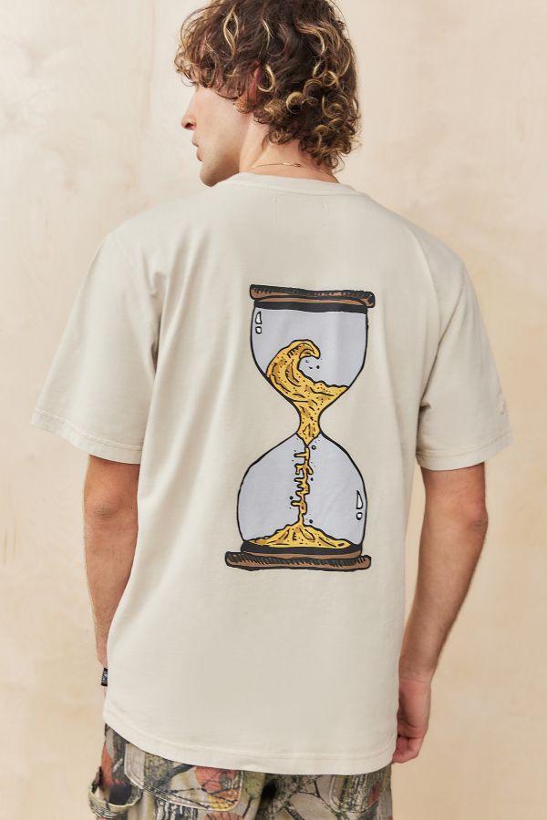 Slide View: 1: Temp Surf Co UO Exklusives Time T-Shirt