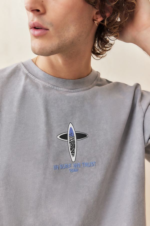 Slide View: 2: T-shirt Temp Surf Co UO Exclusive Acid Wash Trust