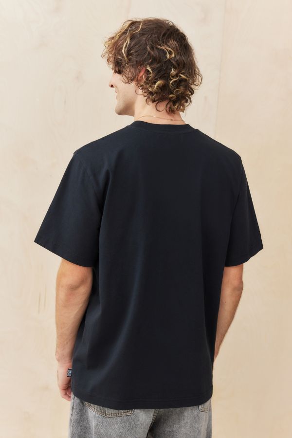 Slide View: 5: Temp Surf Co UO Exklusives Schwarz Lokale Wurzeln T-Shirt