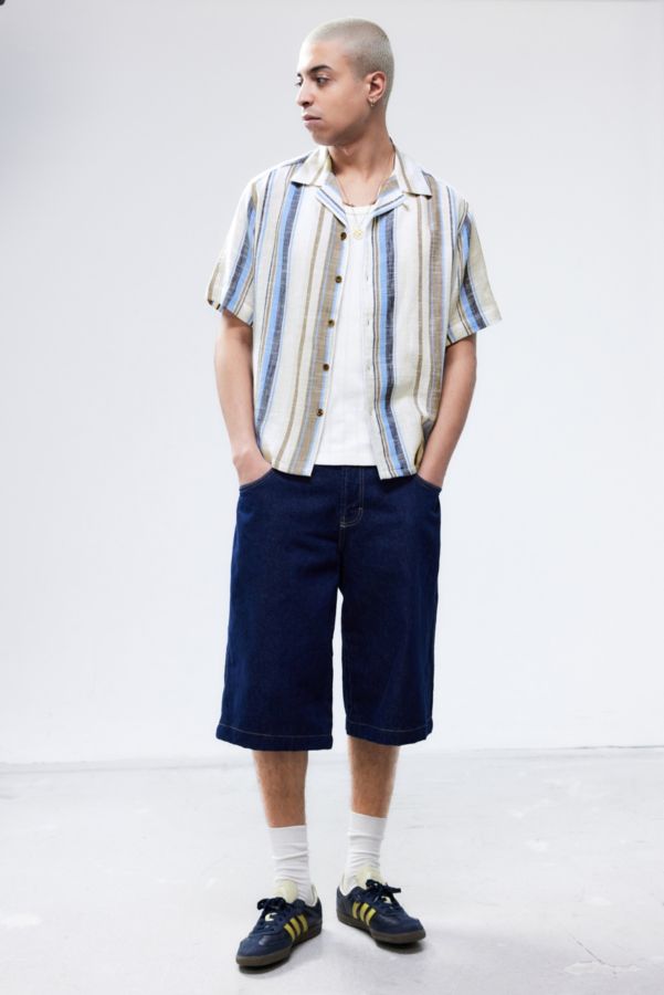 Slide View: 3: UO Blue Stripe Gauze Short-Sleeved Shirt