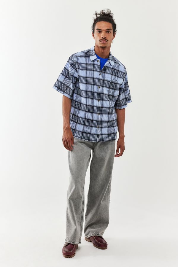 Slide View: 1: BDG Crinkle Check Shirt