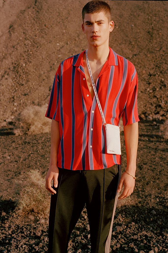 Loom Retro Stripe Berry Short-Sleeve Shirt | Urban Outfitters UK
