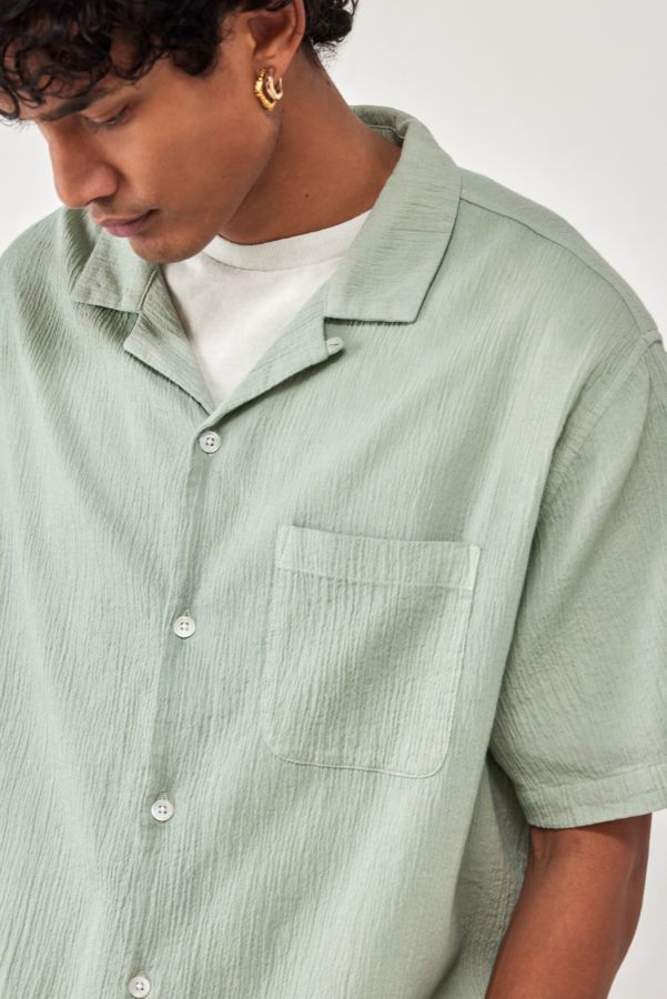 Slide View: 2: UO Seafoam Crinkle Shirt