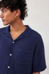 Thumbnail View 2: UO Navy Crinkle Shirt