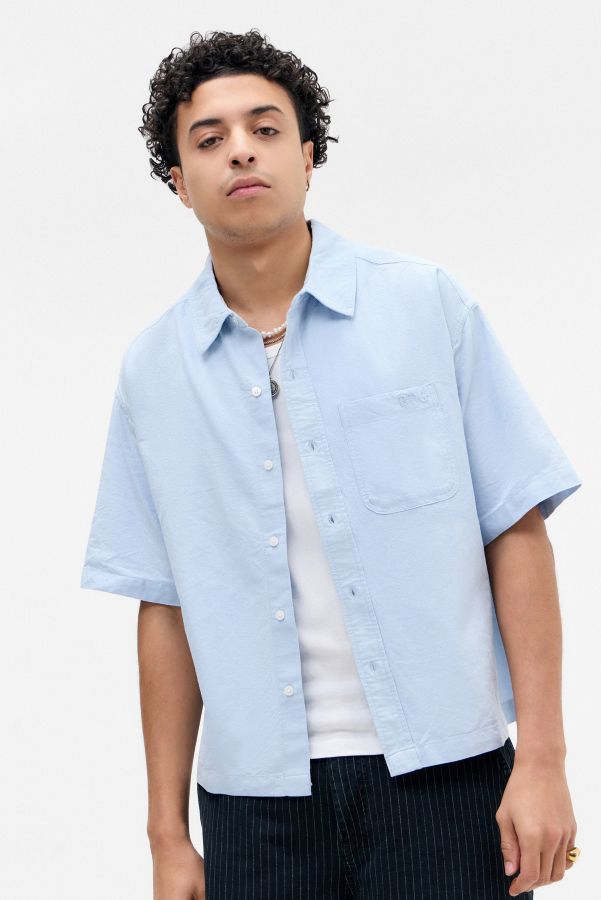 Slide View: 1: BDG Light Blue Arlo Crop Oxford Shirt