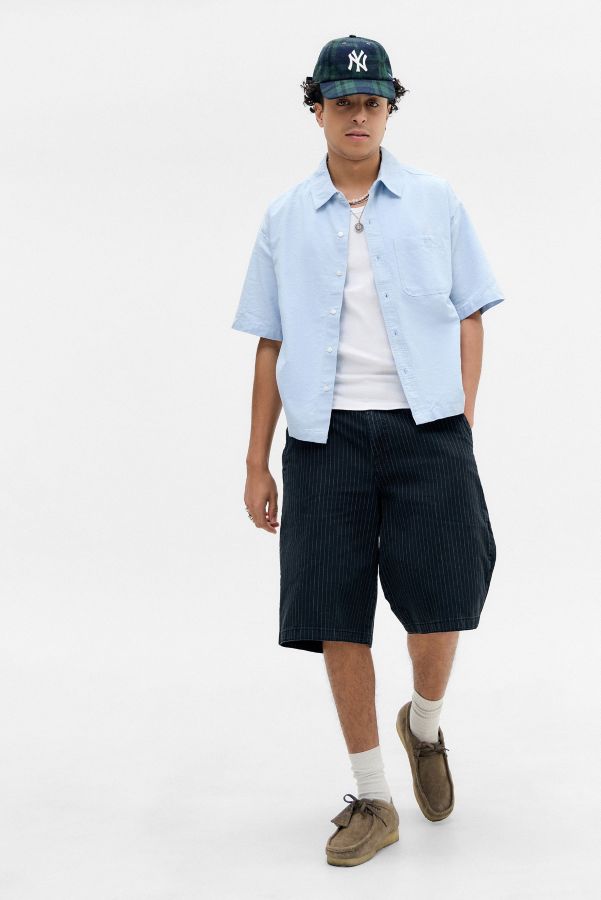 Slide View: 2: BDG Light Blue Arlo Crop Oxford Shirt